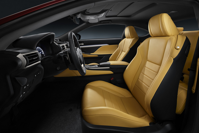The interior is quite similar to the IS The interior is quite similar to the IS