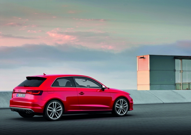 Audi enhüllt neuen S3 Audi enhüllt neuen S3