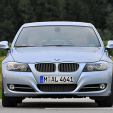 BMW 325i Navigation Auto (E90) LCI