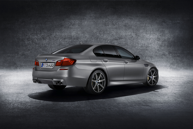 BMW 30 Jahre M5