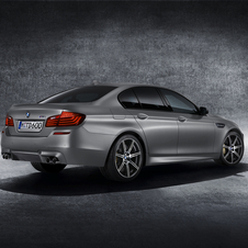 BMW 30 Jahre M5