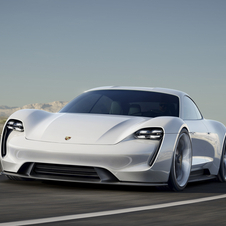 With the Mission E, Porsche presents the first four-door all-electric sports car of its history