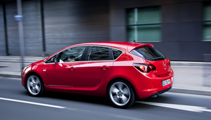 Opel Astra 1.9 CDTI DPF 120cv Cosmo Active Select