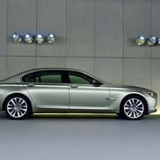 BMW 750Li xDrive (F02)