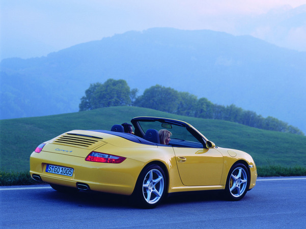 Porsche 911 Carrera 4 Cabriolet