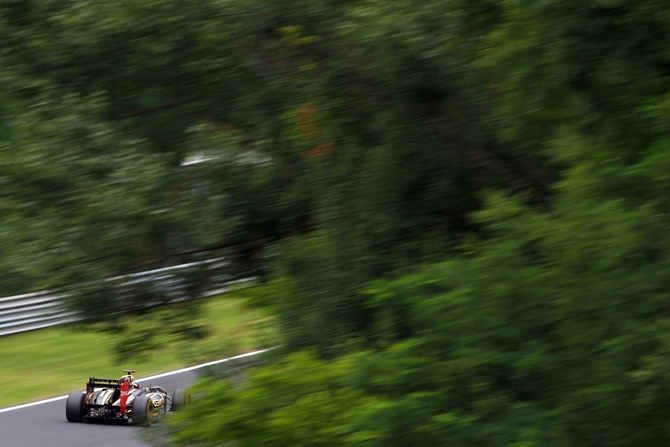 Button Wins a Rainy Race in Hungary Button Wins a Rainy Race in Hungary