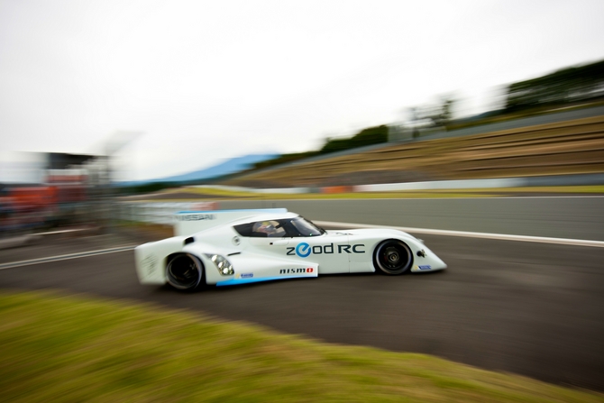 It uses a turbocharged four-cylinder engine for regular power It uses a turbocharged four-cylinder engine for regular power