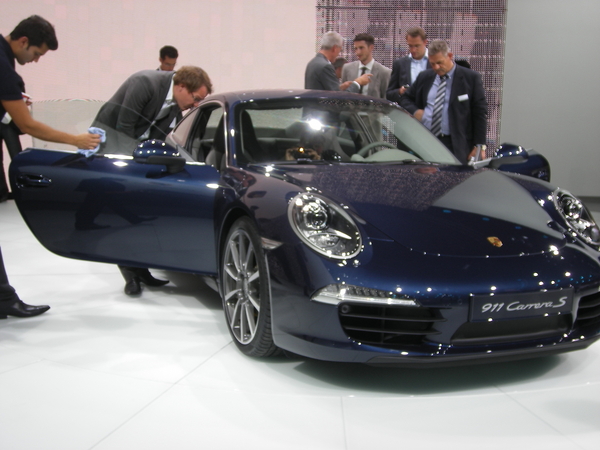 New Porsche 911 unveiled New Porsche 911 unveiled