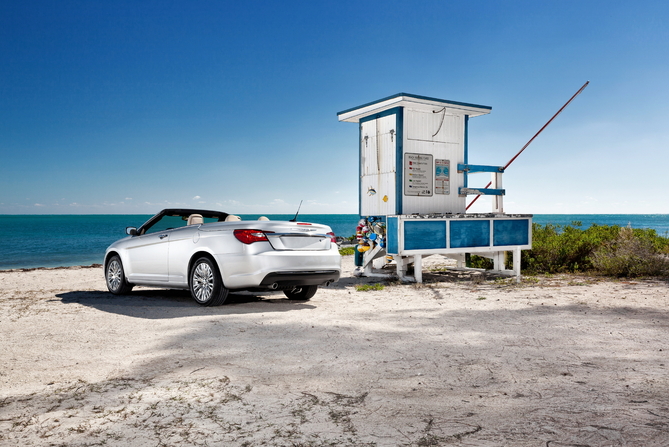 Chrysler launches the 2011 200 Convertible Chrysler launches the 2011 200 Convertible