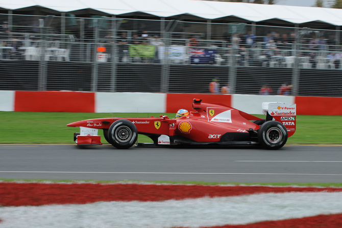 Vettel dominates qualifying in Australia Vettel dominates qualifying in Australia