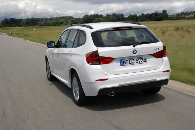BMW shows off new engines for BMW X1 BMW shows off new engines for BMW X1