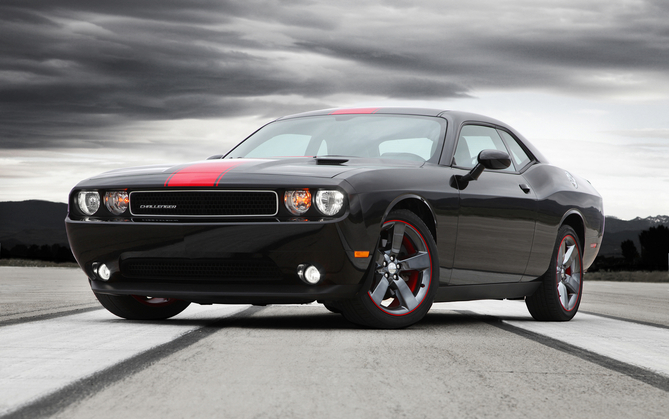 Dodge Challenger Rallye Redline Adds Sporty Looks to V6 Engine