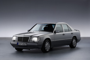 Mercedes-Benz 300 E-24 AT