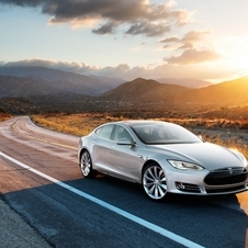 O preço do Tesla Model S em Portugal será de 80 mil euros