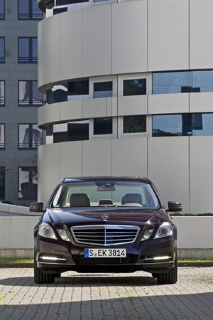 Mercedes-Benz E 350 BlueEfficiency Avantgarde 4Matic 7G-Tro.