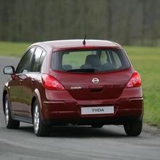 Nissan Tiida 1.8