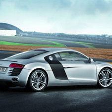 Audi R8 4.2 Coupe quattro