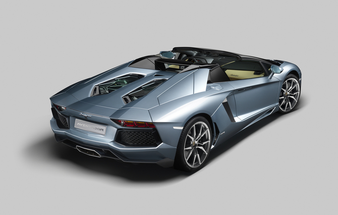 Lamborghini Aventador LP 700-4 Roadster