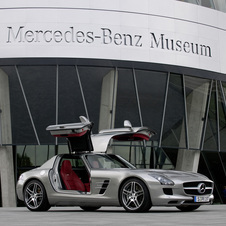 New Mercedes-Benz SLS AMG: The renaissance of the Gullwing