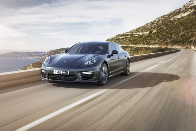 Porsche vai estrear o Panamera Turbo S e Executive Turbo S em Tóquio Porsche vai estrear o Panamera Turbo S e Executive Turbo S em Tóquio