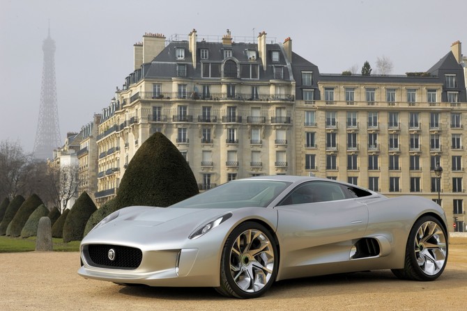 Jaguar C-X75 wins luxurious award Jaguar C-X75 wins luxurious award