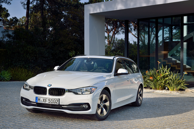 BMW 320d EfficientDynamics Touring