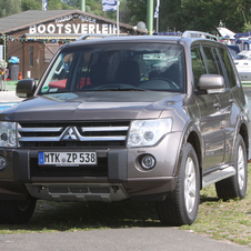 Mitsubishi Pajero 3.2 DI-D Intense Automatic