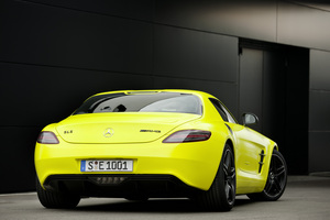 Mercedes-Benz announces SLS AMG E-CELL series production