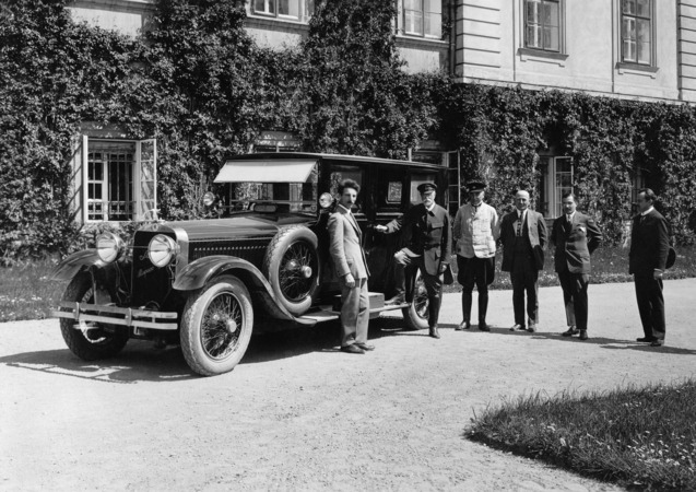 Skoda celebrates 85th anniversary of the Hispano Suiza Skoda celebrates 85th anniversary of the Hispano Suiza