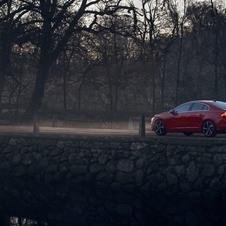 Volvo S60 T6 R-Design Momentum Geartronic