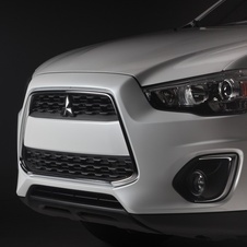 Mitsubishi Outlander Sport Gets Revised for 2013