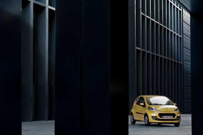 Renewed Peugeot 107 Has Daytime Running LEDs and Better Emissions