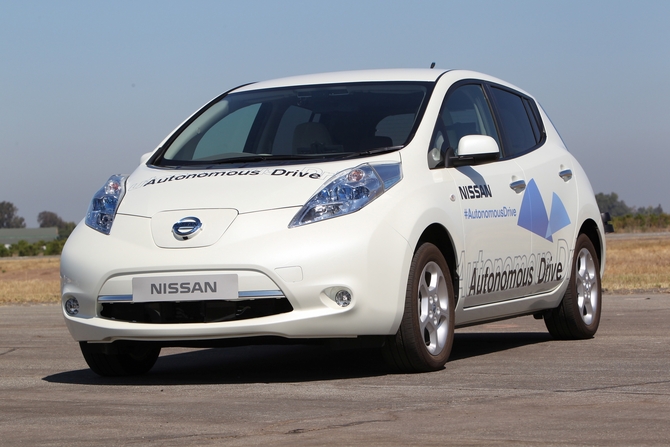 A Nissan está a construir uma pista especial para testar estes carros A Nissan está a construir uma pista especial para testar estes carros