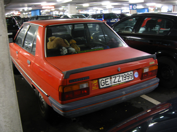 Renault 9