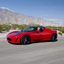 Tesla refere que já está nas primeiras fases de desenvolvimento do novo Roadster
