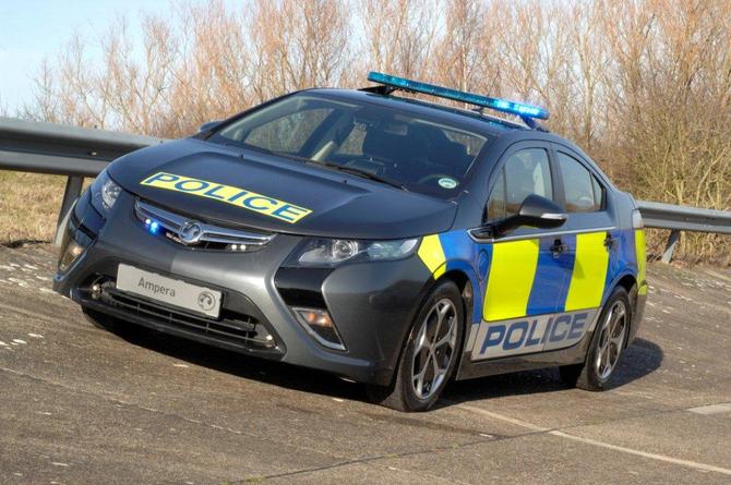 Vauxhall Showing Police-Livery Ampera 