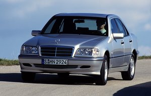 Mercedes-Benz C 240