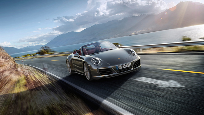 Porsche 911 Carrera 4 Cabriolet