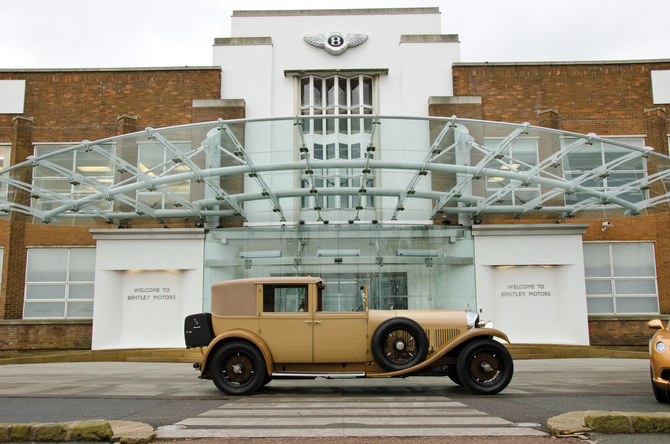 Bentley 6½-Litre Sedanca de Ville by H.J. Mulliner