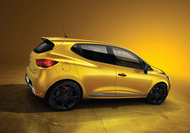 Initiale Paris vai ser lançada como uma linha de equipamento da Renault Initiale Paris vai ser lançada como uma linha de equipamento da Renault