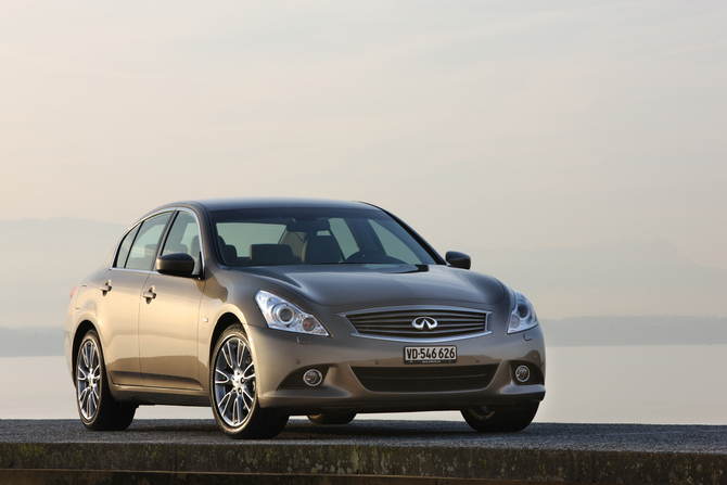 Infiniti G37 S Premium AT