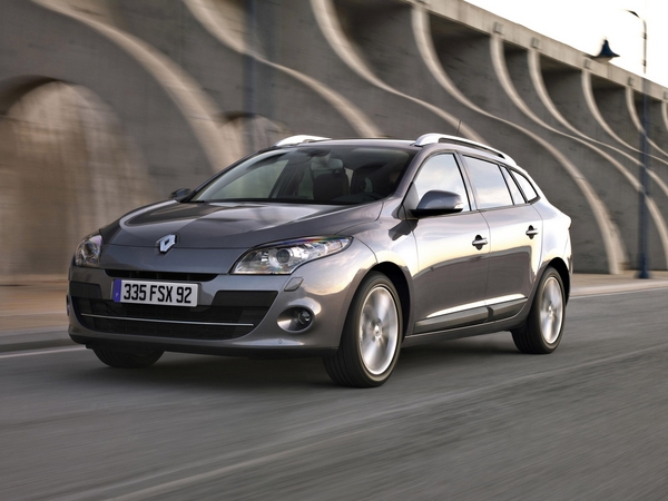 Renault Mégane III Sports Tourer 1.5 dCi 110cv FAP ECO2 AT EDC Dynamique S