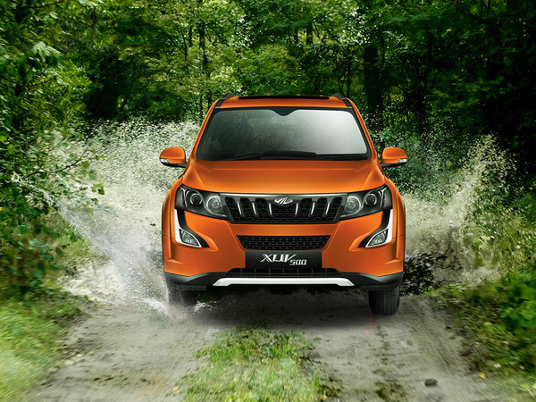 Mahindra XUV500 W6 AT