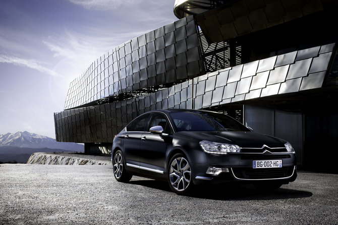 Citroën launches the DS3 and C5 Série Noire Citroën launches the DS3 and C5 Série Noire