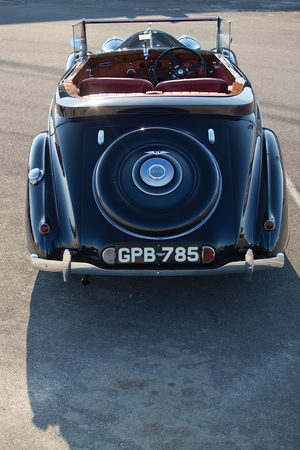 Bentley 4½-Litre Drophead Coupe by H.J. Mulliner