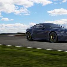 Aston Martin V8 Vantage S Red Bull Racing