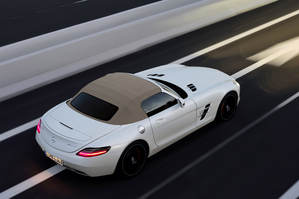 Gullwing loses its top as Mercedes unveils SLS AMG Roadster