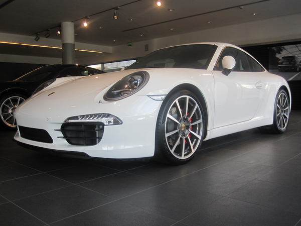 New Porsche 911 (991) Carrera S test drive