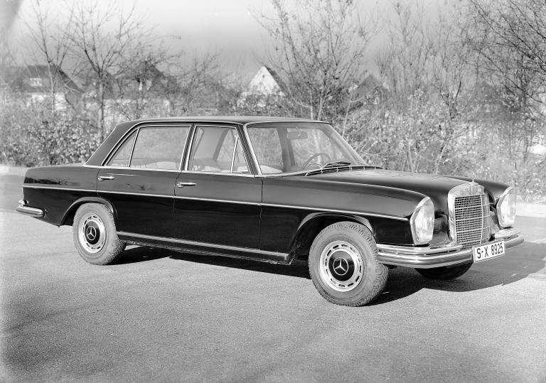 Mercedes-Benz 280 SEL 4.5 Automatic 4-Speed