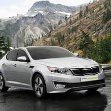 Kia Optima Hybrid premieres in LA